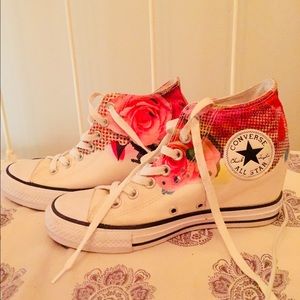 High heeled converse.